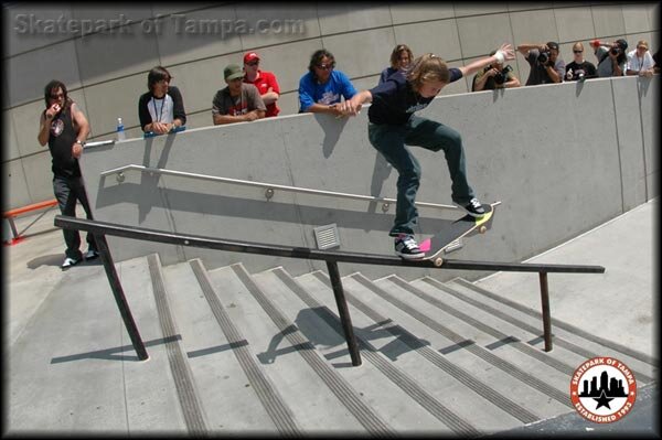 Evelien Bouilliart - frontside 5-0