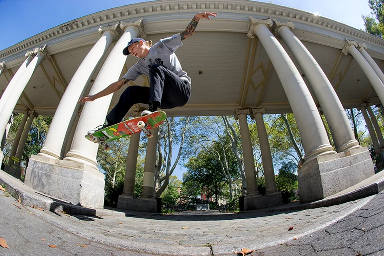 <!--spottoa15-->

First spot we landed at Eric hopped over a long chasm as part of a nice little line.
