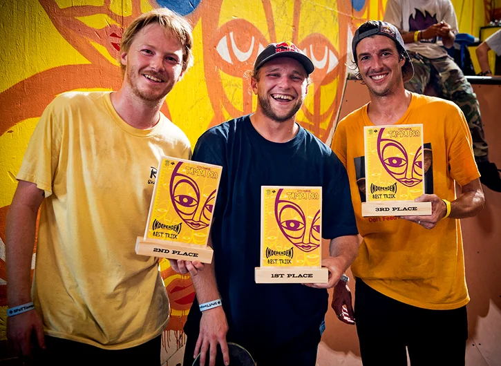 3 savages with their well-deserved Independent Best Trick awards
<!--saturdaytampapro2021-->