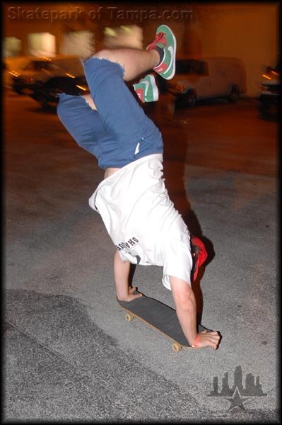 Body - hand stand