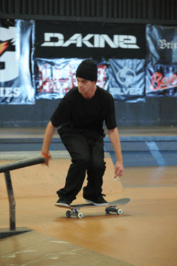Matt Miller - nollie frontside bluntslide