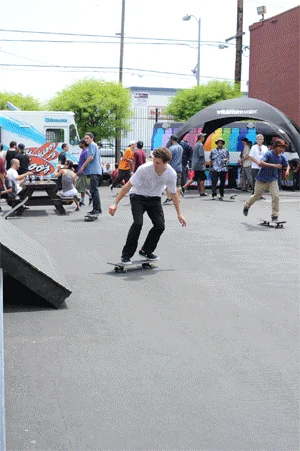 Meanwhile outside, Jake Anderson is getting creative.<!-- Damn Am Los Angeles 2013 Qualifiers -->