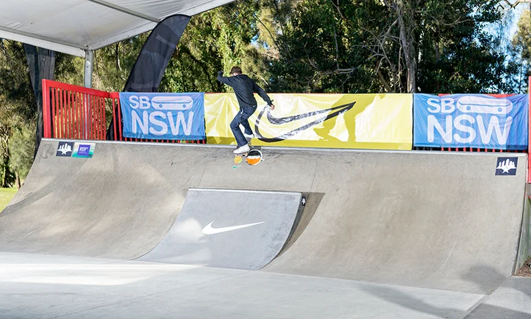 <!--daaus-qual-->

Noah Moon Lipslides over the seat of love.