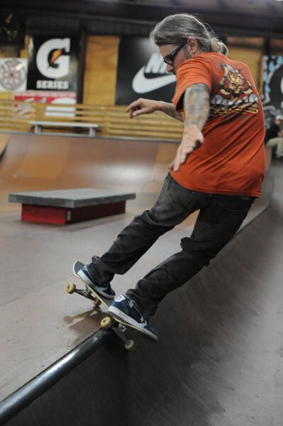 Ryan's quarterpipe in his driveway