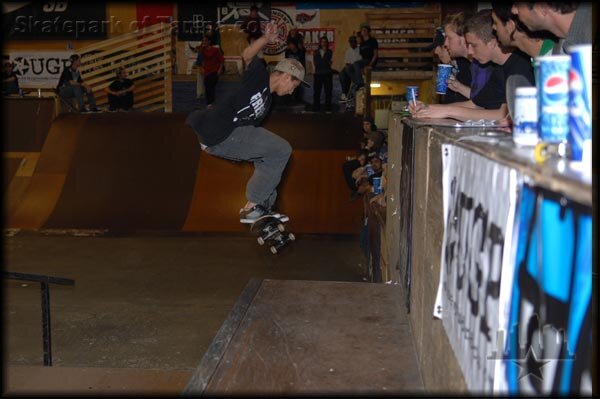 Robbie Kirkland - kickflip frontside 50-50