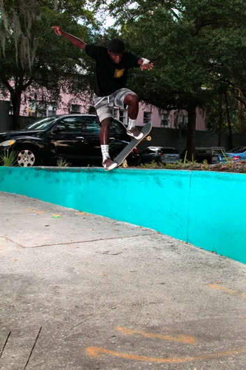 <!--exp115-->

Zion BS Blunt pop out.