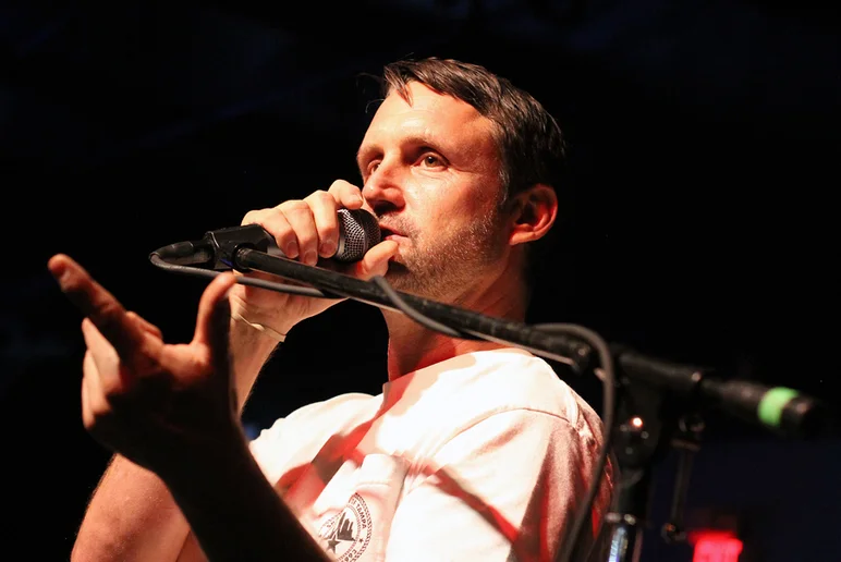 <!--pro17-frinight-->

Brian introduces Ray Barbee to the stage, 