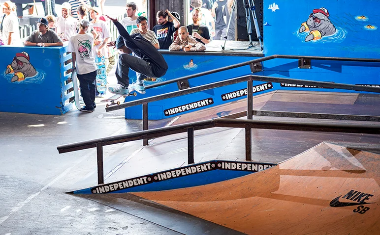 <!--am16friphotos-->

Polls show that about a hundred dudes were doin Bigspin Frontboards on this rail today but only one Front Heeling over it. Damn Ish! Get em!!