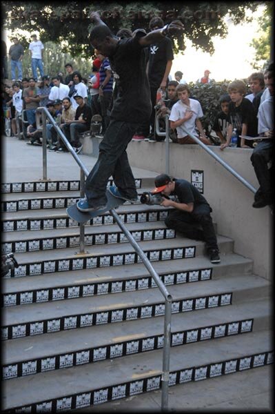 Keelan Dadd - frontside feeble grind