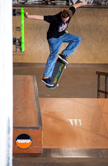 <!--pro19quals-->

Sebo Walker pokes some toes on a Nollie Crook.
