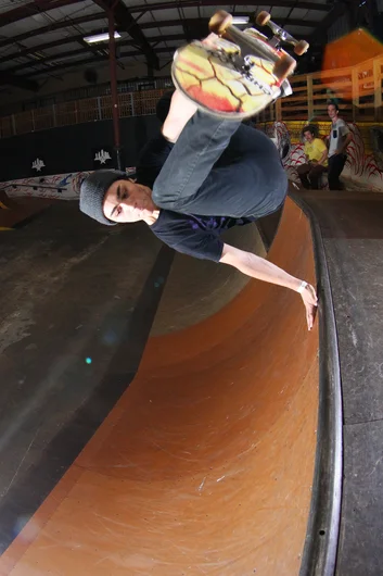 <!--conspurpvidfoto-->

Who Dat : Serious Frontside upside down scenario13- Jordi Zapata : FS Hurricane.
