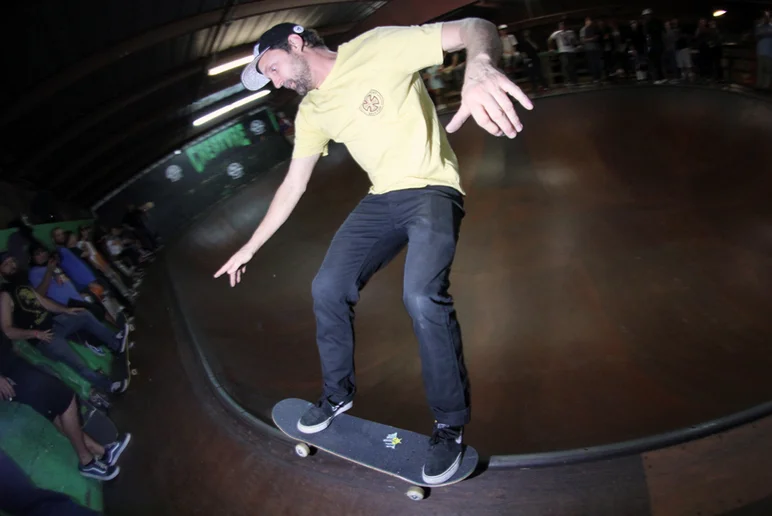 <!--ffombj-->

Our fearless leader making good use of his home court advantage by carrying long frontside grind through the elbow.