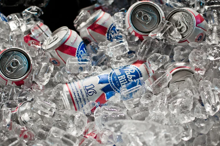 <!--ta14-sd-->

PBR always holding it down.