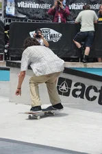 
A nollie frontside