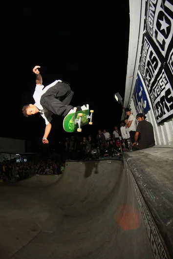 <!--am17-ccj-->

Tyson Zane - Backside Ollie