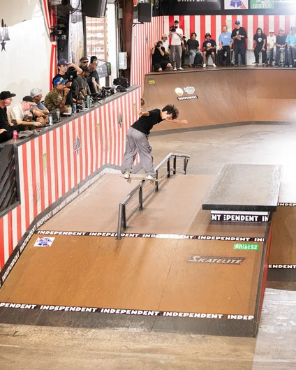 Leveled Back Lip