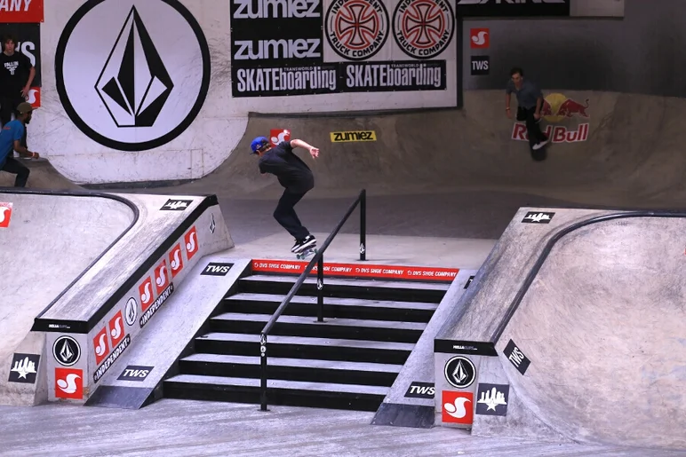 <!-- damnamvolcom14day2 -->

Alex Midler - Backside 270 to lip