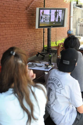 It was nice and comfortable watching from outside on the big screens and picnic tables.<!-- Damn Am Los Angeles 2013 Sunday -->