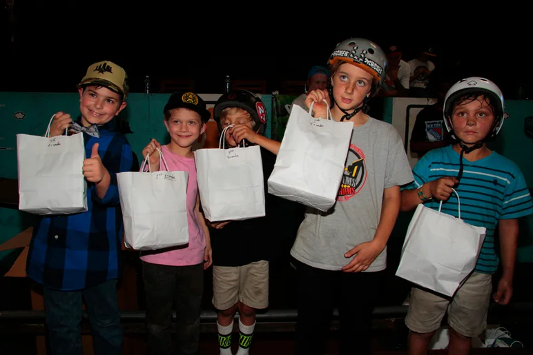 <!--sr16-->

8 & Under Awards. <a href=