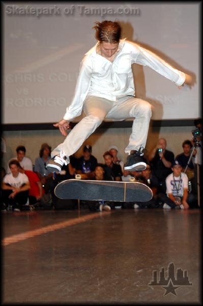 Erik Ellington - frontside flip