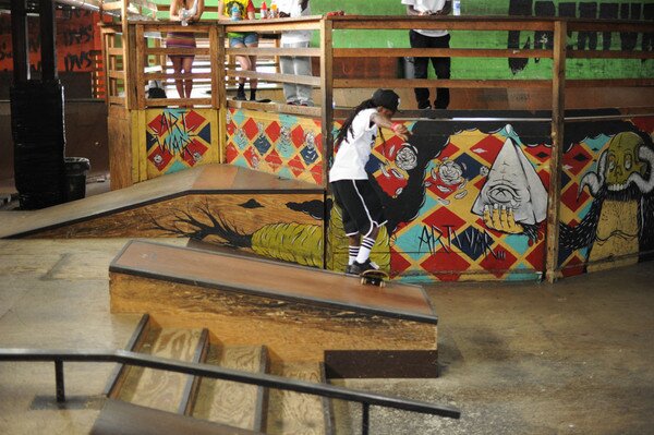 Weezy's got a decent boardslide down the hubba