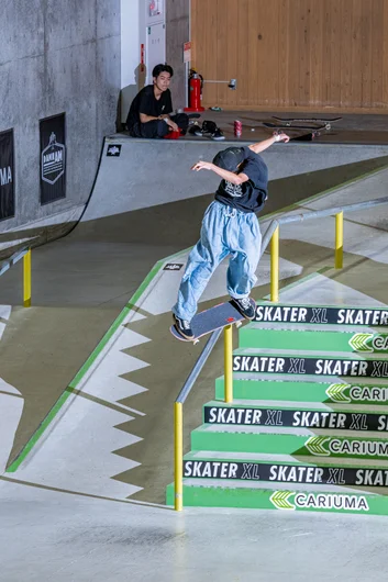 Nollie hurricane. What is happening.


<!--damnamjapan2023mensqualifiers-->