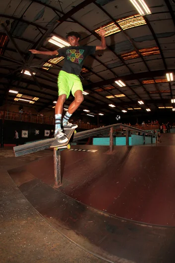 <!--btsb16-->

Kris Clayton pinching that BS Smith.