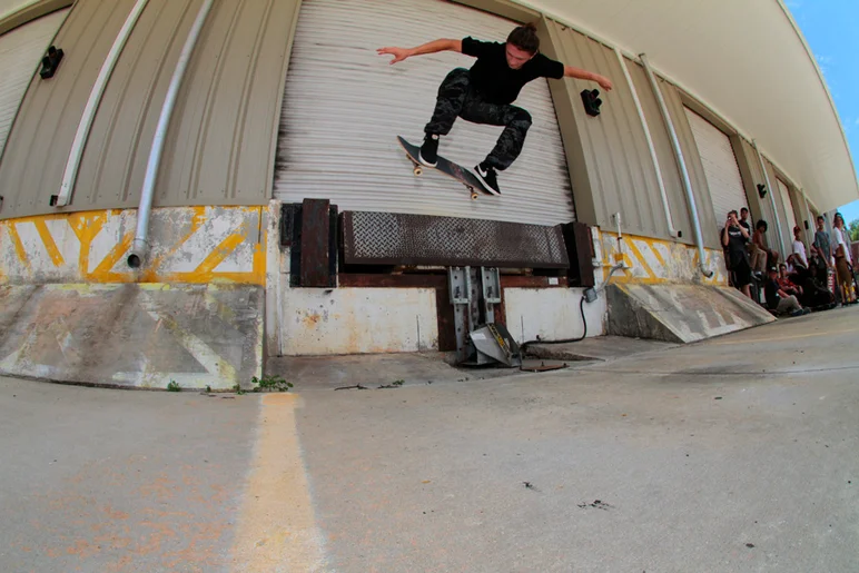 <!--gsd15-->

Jereme Knibbs - BS Ollie. You may have seen this in one of his parts.