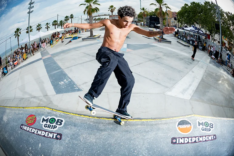 <!--dabarcy-finals-->

Joao Lucas Alves Miranda Rodrigues back at it again with a Nosegrind.
