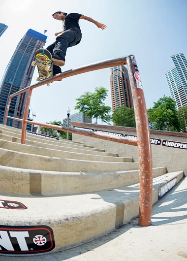 <!--dachi18bt-->

Chicago native Michael Piwowar holds his ground with Switch Front Feeble.
