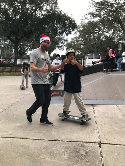 <!--b4bdesoto-->
Who better to get skateboarding lessons from than the Big Boss man himself?