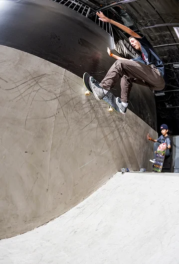 <!--dala18practice-->

Brandon Starr ridin’ walls all the way from FL to CA.