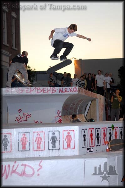 Mike Mo Capaldi - switch 360 flip