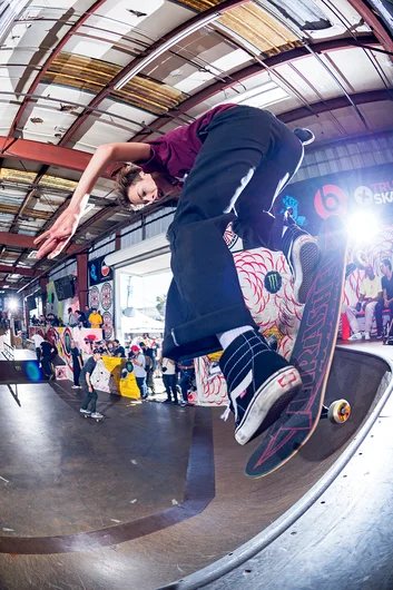 <!--pro18-finals-->

The winner in all his glory, mid Kickflip Backside Noseblunt with the quickness.

