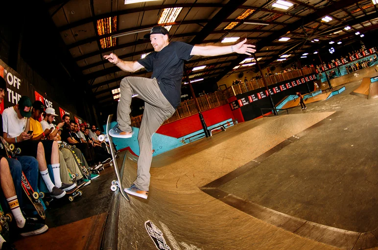 <!--cotc16-->

Obviously these dudes are taking notes on Mike Peterson's Front Blunt and not on Tinder.