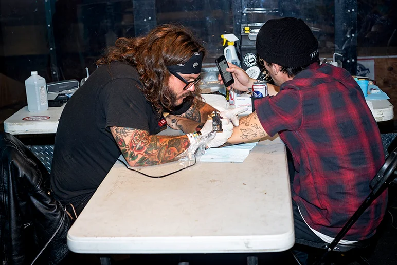 <!--am16friphotos-->

The free tattoo room was a shit show!