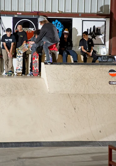 <!--DA-ATL16-1-->

Mitch Schmidt Sweeps it from high to low.