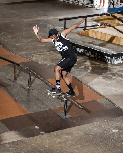 <!--hj19photos-->

Anferny Preston : proper form on this Front Blunt 