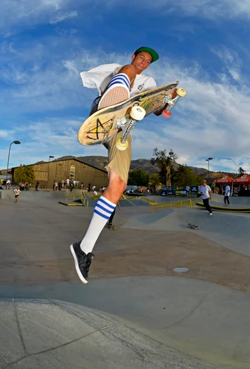 <!--ww14-->

Steven Breeding fastplants, and yea they call him Lefty.








