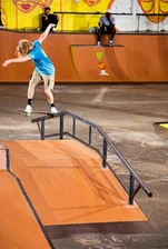 Mophead, Alec Majeru