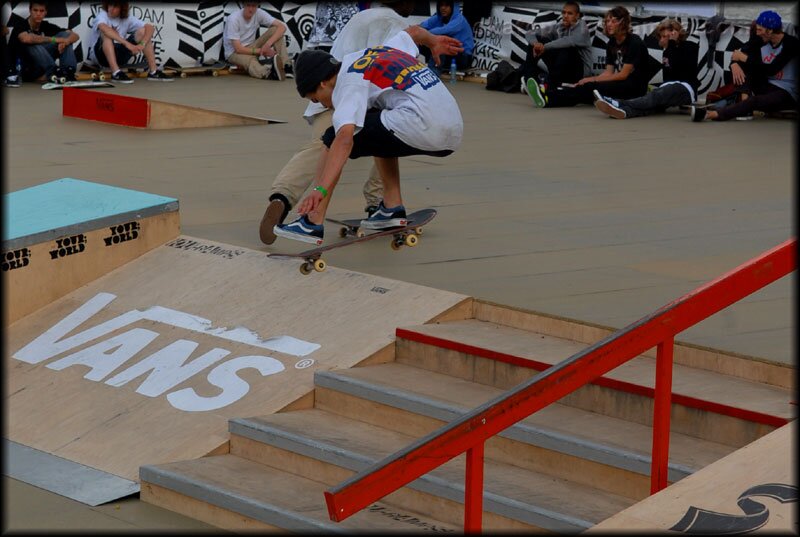 Nassim Guammaz - kickflip