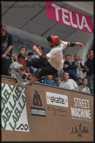 Thomas Kring - frontside lipslide
