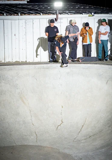 Back disaster in the corner

<!--TampaAm21ConcreteJam-->