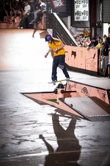 Andy Anderson puts it on for the crowd and gets dizzy on some hydro.

<!--tampapro23day2-->