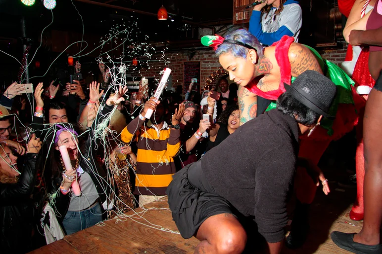 <!--brokexmas15-->

Shake that thing while you still got it. 