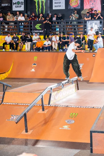 Another beautiful front blunt across the pyramid.

<!--TampaAm21Finals-->