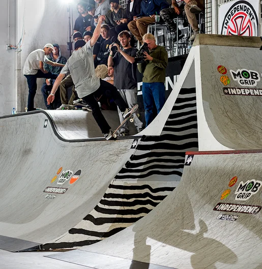 <!--dacm17-finals-->

Nate Greenwood with a critical Gap to Nosegrind.