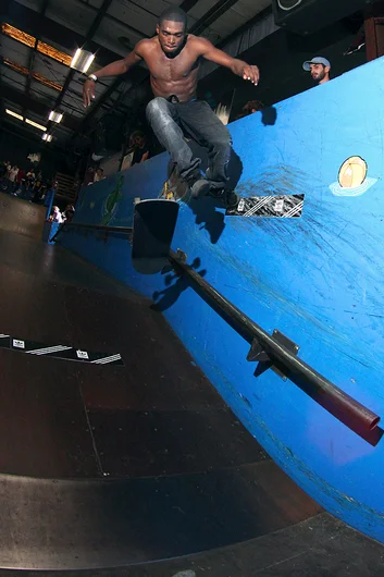 <!--gsd17-->

Darius Woods - 360 Flip Footplant