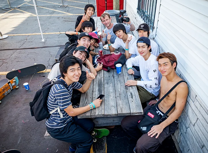 <!--am18openquals-->

Team Japan knows to get in good with the filmer.