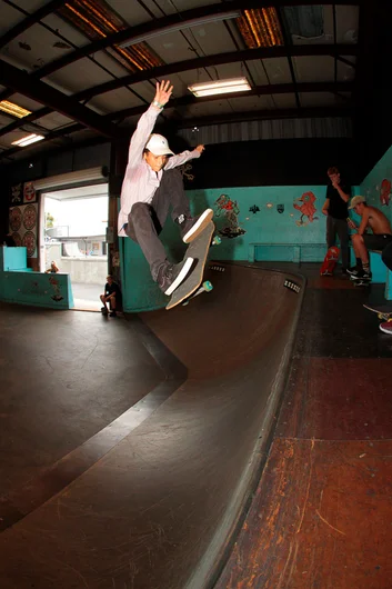 <!--btsb16-->

Angel Gonzalez knows what it takes to win this contest. FS Ollie with some style.